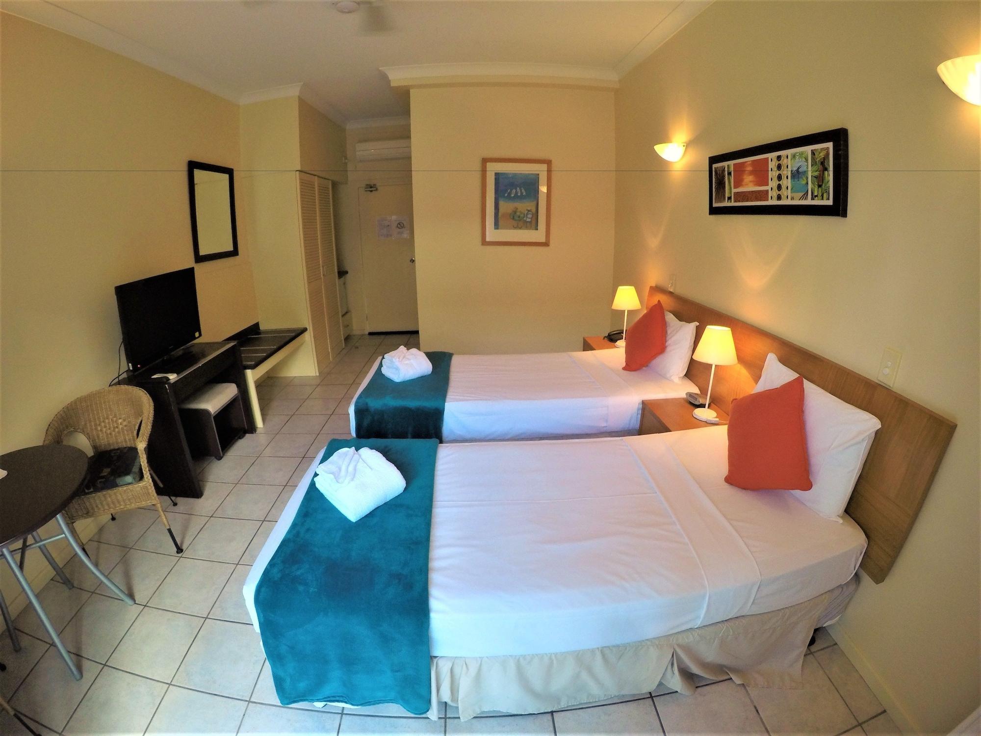 Crystal Garden Resort & Restaurant Cairns Extérieur photo