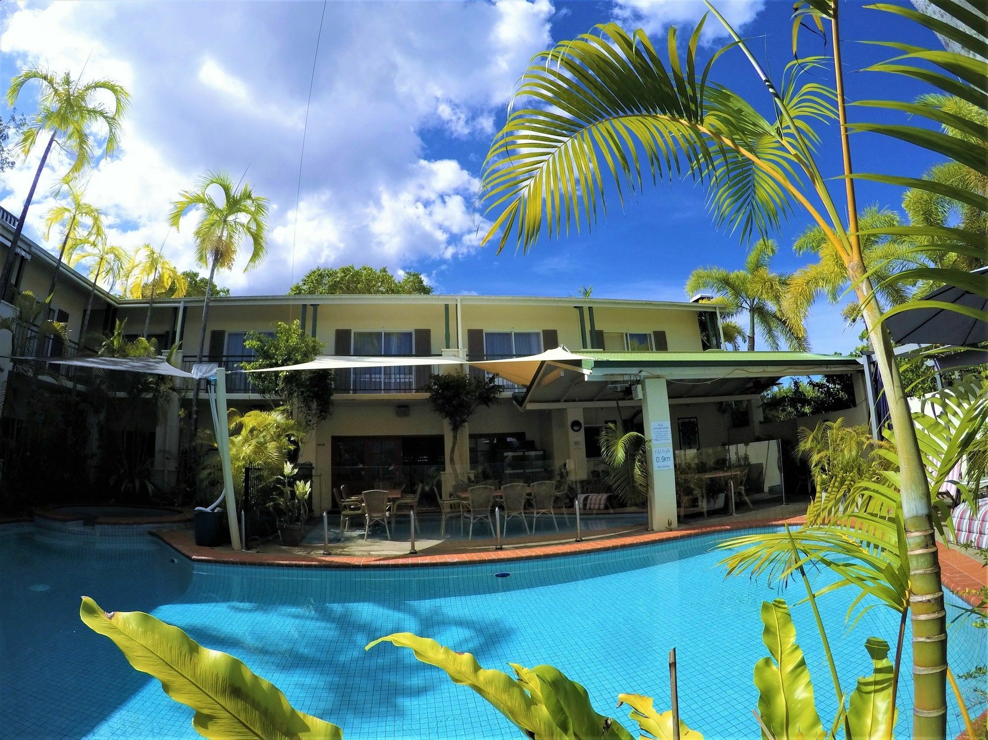 Crystal Garden Resort & Restaurant Cairns Extérieur photo